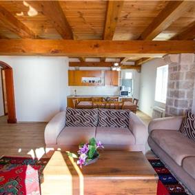 2 Bedroom Apartment with 2 Shared Pools, sleeps 4